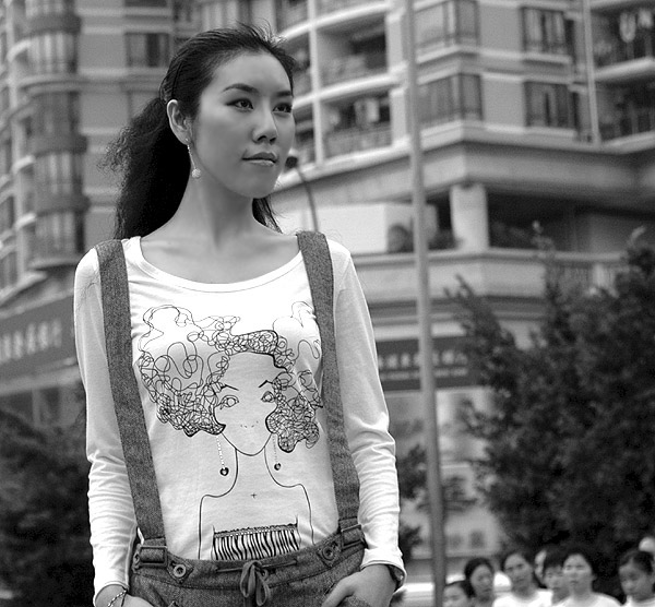 Modelka pewna siebie